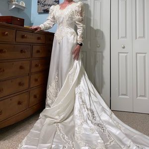 Vintage Bridal Originals Beaded Sequins Lace Wedding Gown Dress Detachable Train